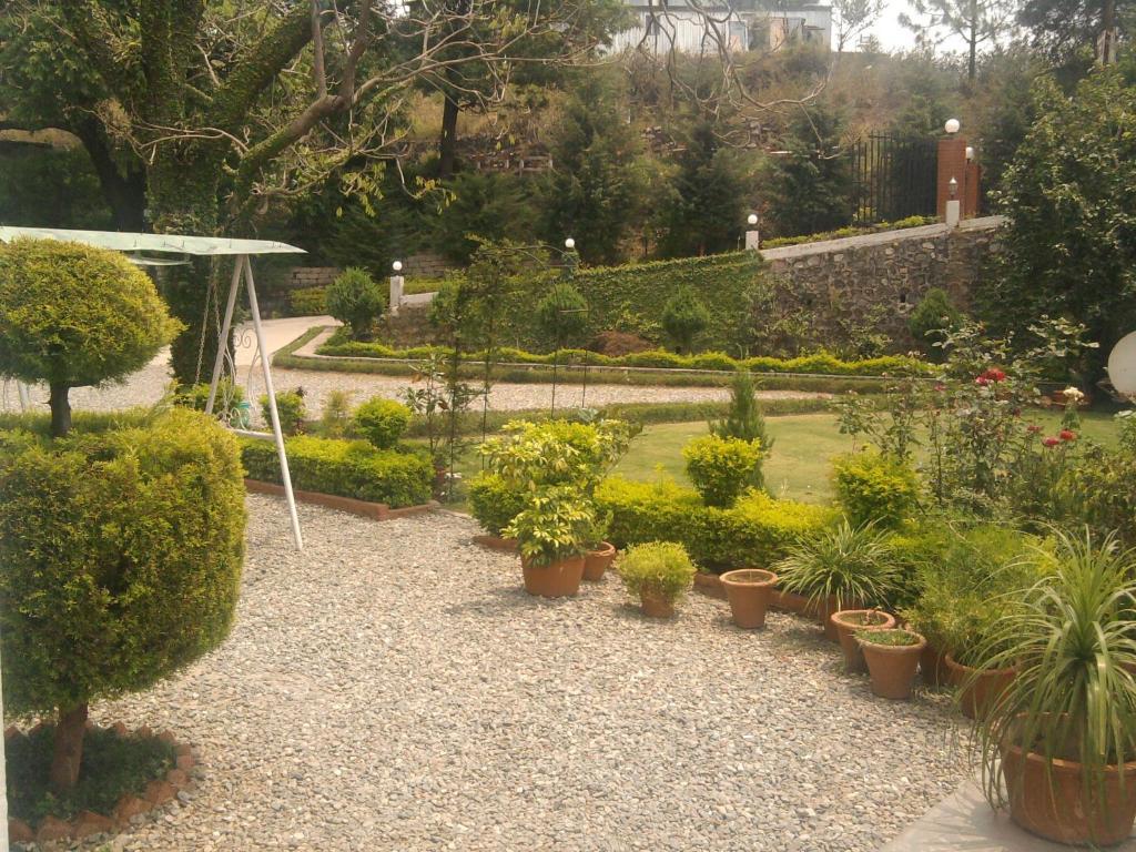 Sapphire Inn Bhimtal Luaran gambar